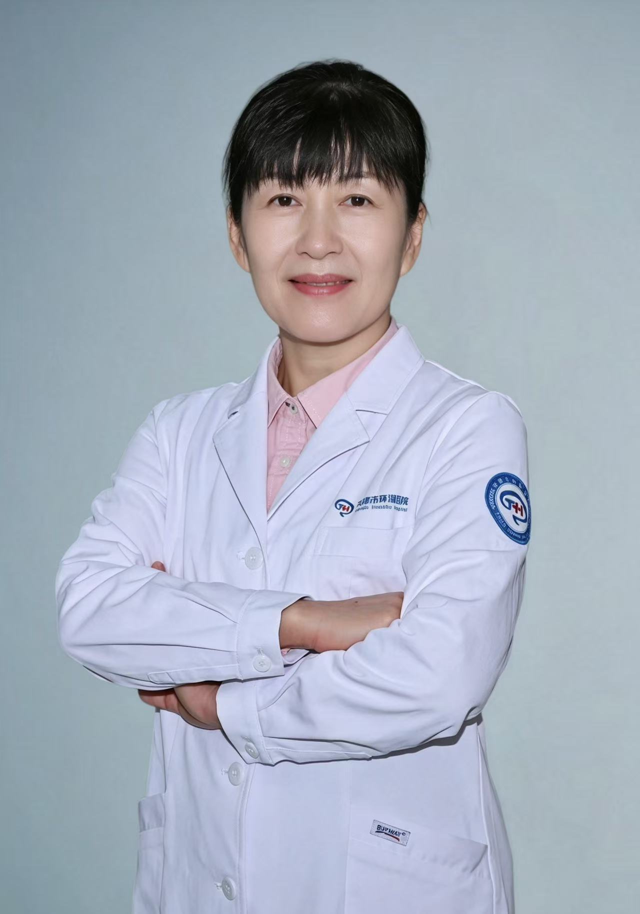薛静